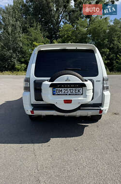 Внедорожник / Кроссовер Mitsubishi Pajero Wagon 2012 в 