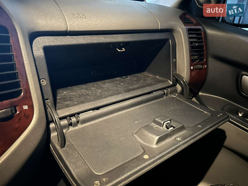 Внедорожник / Кроссовер Mitsubishi Pajero Wagon 2006 в Киеве фото 41 Внедорожник / Кроссовер Mitsubishi Pajero Wagon 2006 в Киеве