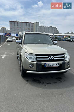Внедорожник / Кроссовер Mitsubishi Pajero Wagon 2008 в Киеве