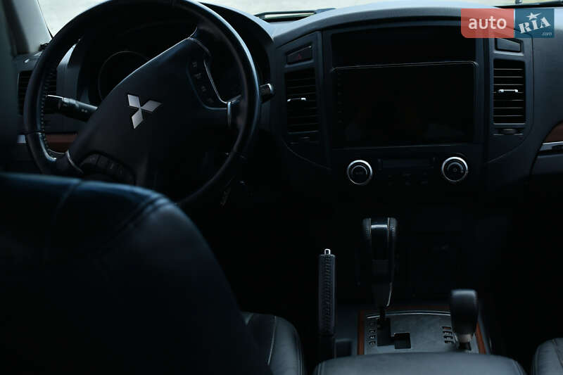 Внедорожник / Кроссовер Mitsubishi Pajero Wagon 2008 в Тячеве