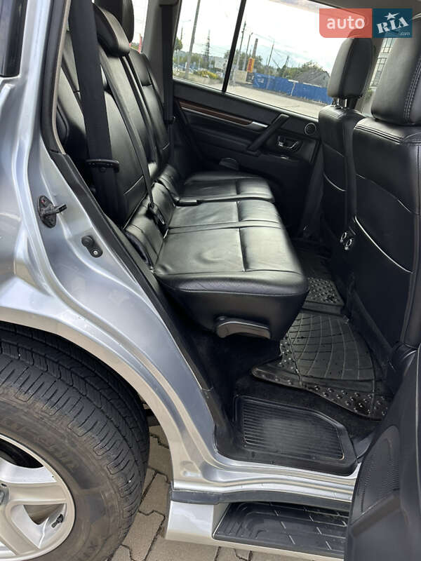 Внедорожник / Кроссовер Mitsubishi Pajero Wagon 2008 в Черновцах