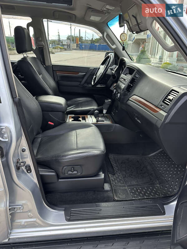 Внедорожник / Кроссовер Mitsubishi Pajero Wagon 2008 в Черновцах