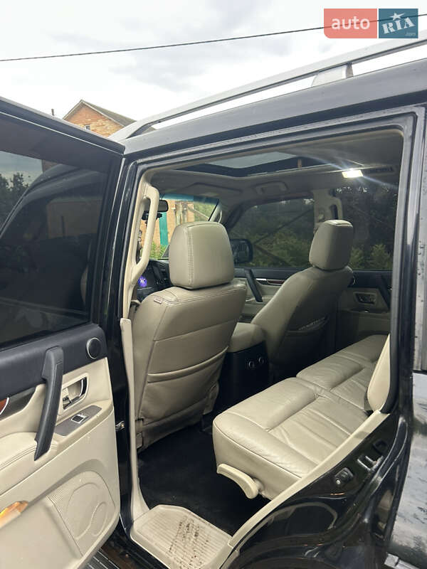 Внедорожник / Кроссовер Mitsubishi Pajero Wagon 2008 в Киеве фото 14 Внедорожник / Кроссовер Mitsubishi Pajero Wagon 2008 в Киеве
