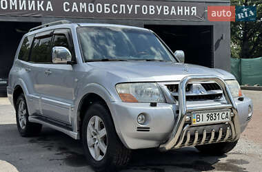 Внедорожник / Кроссовер Mitsubishi Pajero Wagon 2005 в 