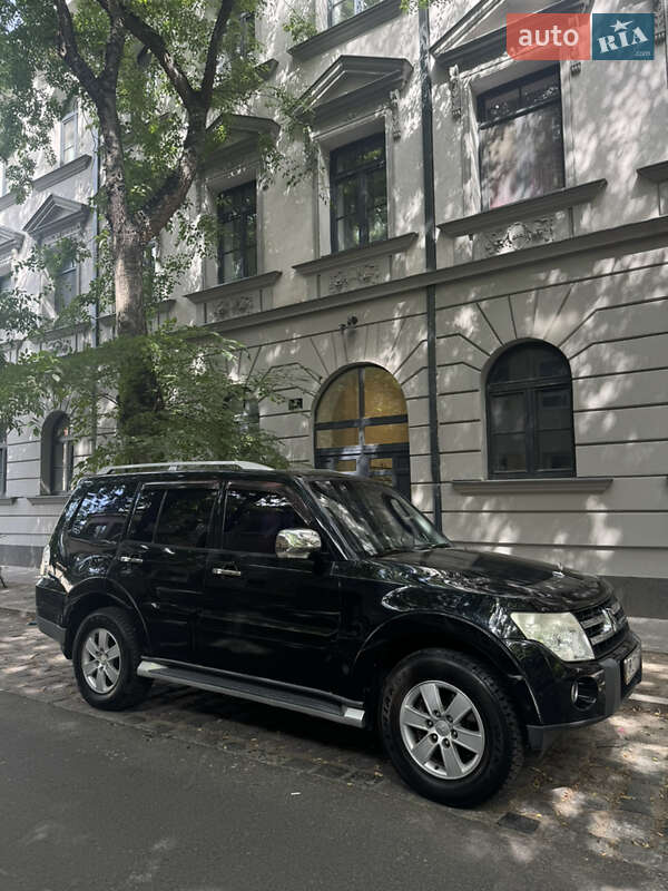 Позашляховик / Кросовер Mitsubishi Pajero Wagon 2008 в Ужгороді