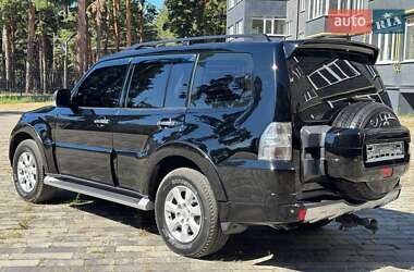 Внедорожник / Кроссовер Mitsubishi Pajero Wagon 2012 в 