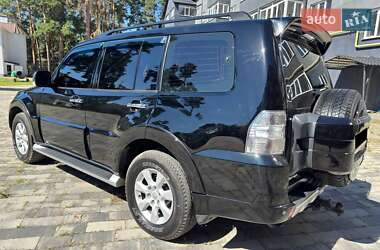 Внедорожник / Кроссовер Mitsubishi Pajero Wagon 2012 в 