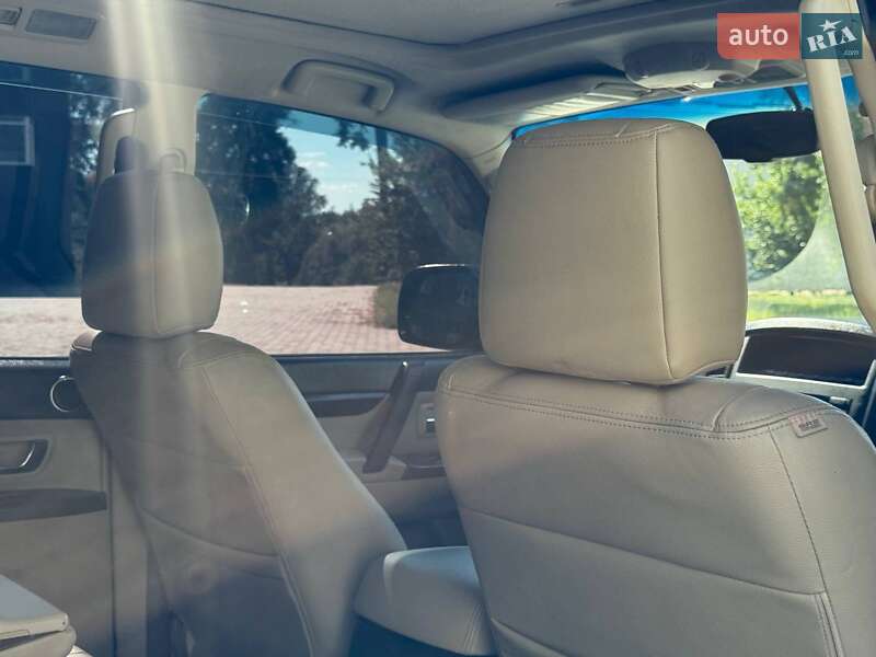 Внедорожник / Кроссовер Mitsubishi Pajero Wagon 2012 в Ахтырке
