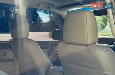 Внедорожник / Кроссовер Mitsubishi Pajero Wagon 2012 в 