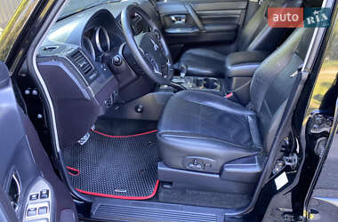 Внедорожник / Кроссовер Mitsubishi Pajero Wagon 2007 в 