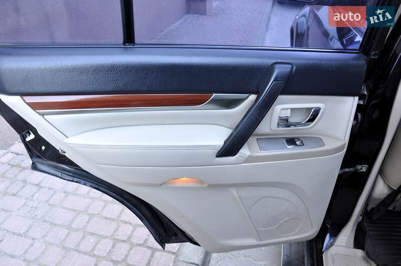 Внедорожник / Кроссовер Mitsubishi Pajero Wagon 2007 в Львове