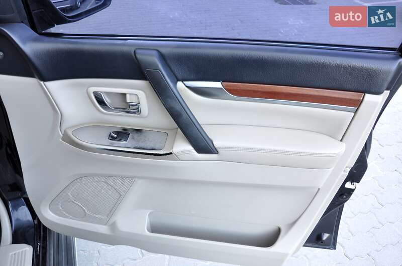 Внедорожник / Кроссовер Mitsubishi Pajero Wagon 2007 в Львове