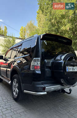 Внедорожник / Кроссовер Mitsubishi Pajero Wagon 2007 в 