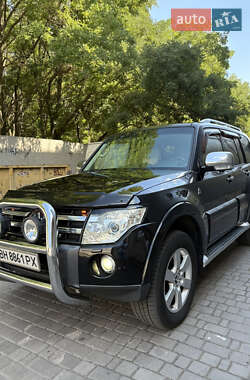 Внедорожник / Кроссовер Mitsubishi Pajero Wagon 2007 в 