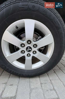 Внедорожник / Кроссовер Mitsubishi Pajero Wagon 2007 в 