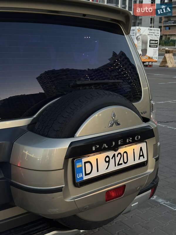 Позашляховик / Кросовер Mitsubishi Pajero Wagon 2008 в Києві