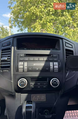 Позашляховик / Кросовер Mitsubishi Pajero Wagon 2008 в 