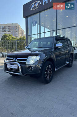 Внедорожник / Кроссовер Mitsubishi Pajero Wagon 2011 в Одессе