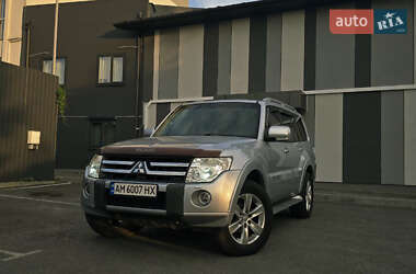 Mitsubishi Pajero Wagon 2010