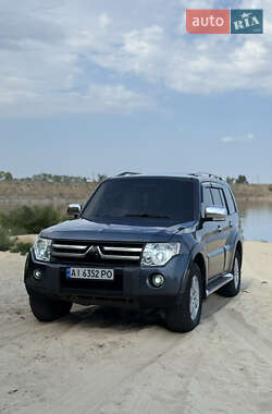 Внедорожник / Кроссовер Mitsubishi Pajero Wagon 2008 в 