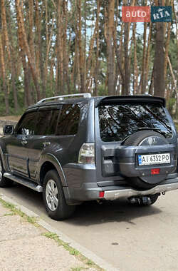Внедорожник / Кроссовер Mitsubishi Pajero Wagon 2008 в 