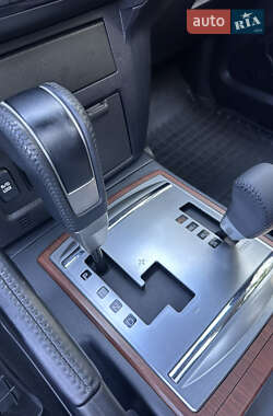 Внедорожник / Кроссовер Mitsubishi Pajero Wagon 2011 в 
