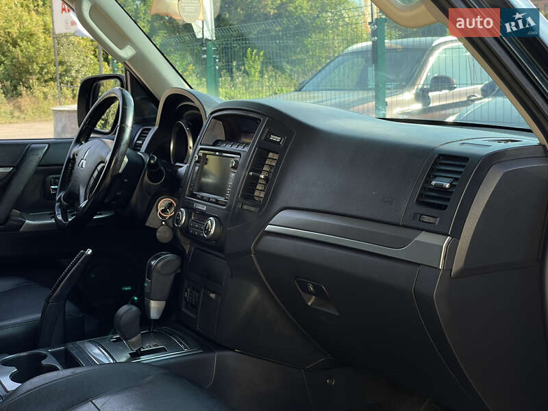 Позашляховик / Кросовер Mitsubishi Pajero Wagon 2014 в Бердичеві фото 35 Позашляховик / Кросовер Mitsubishi Pajero Wagon 2014 в Бердичеві