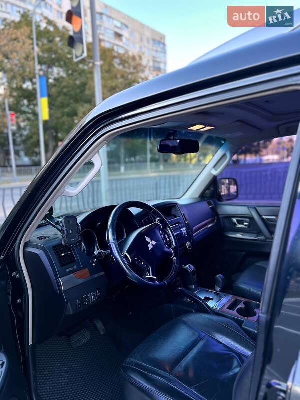 Внедорожник / Кроссовер Mitsubishi Pajero Wagon 2008 в Харькове