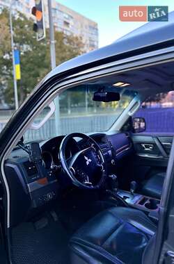 Внедорожник / Кроссовер Mitsubishi Pajero Wagon 2008 в 