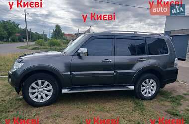 Внедорожник / Кроссовер Mitsubishi Pajero Wagon 2011 в Киеве