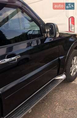 Внедорожник / Кроссовер Mitsubishi Pajero Wagon 2008 в 