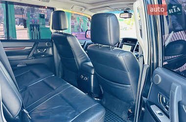 Внедорожник / Кроссовер Mitsubishi Pajero Wagon 2008 в 
