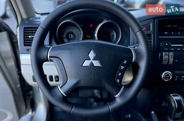 Внедорожник / Кроссовер Mitsubishi Pajero Wagon 2008 в 