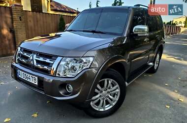 Mitsubishi Pajero Wagon 2012