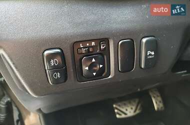Внедорожник / Кроссовер Mitsubishi Pajero Wagon 2012 в 
