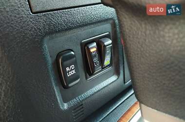 Внедорожник / Кроссовер Mitsubishi Pajero Wagon 2012 в 