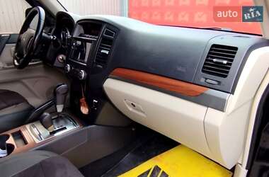 Внедорожник / Кроссовер Mitsubishi Pajero Wagon 2008 в 