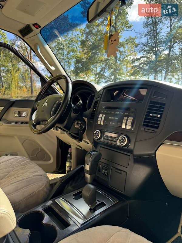 Внедорожник / Кроссовер Mitsubishi Pajero Wagon 2010 в Черкассах
