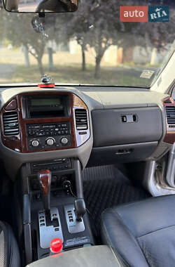 Позашляховик / Кросовер Mitsubishi Pajero Wagon 2004 в 