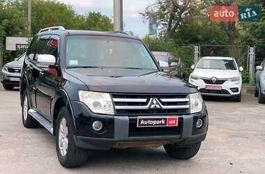 Внедорожник / Кроссовер Mitsubishi Pajero Wagon 2008 в 