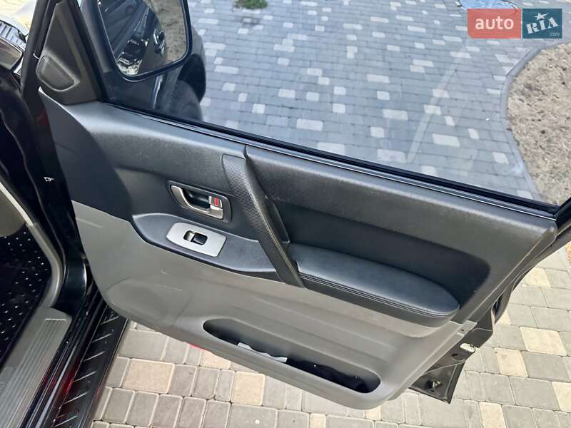 Внедорожник / Кроссовер Mitsubishi Pajero Wagon 2005 в Одессе