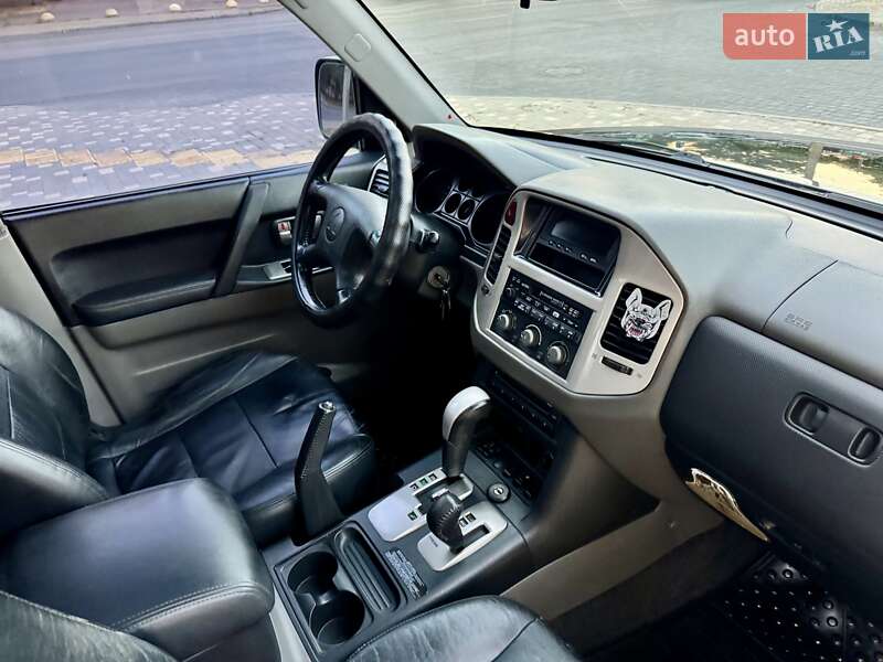 Внедорожник / Кроссовер Mitsubishi Pajero Wagon 2005 в Одессе