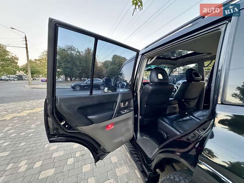 Внедорожник / Кроссовер Mitsubishi Pajero Wagon 2005 в Одессе
