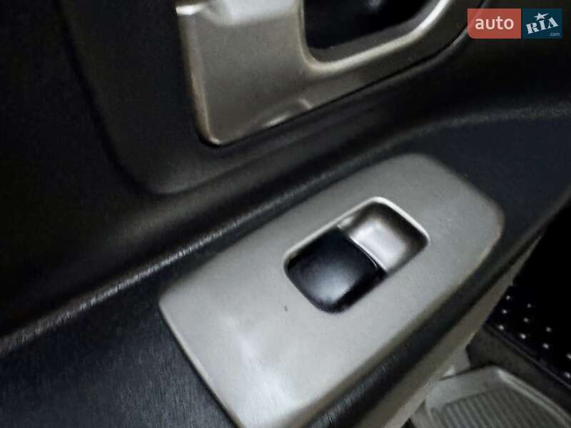 Внедорожник / Кроссовер Mitsubishi Pajero Wagon 2005 в Одессе