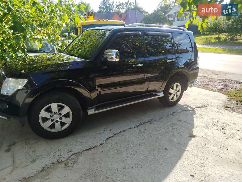 Позашляховик / Кросовер Mitsubishi Pajero Wagon 2008 в Переяславі фото 3 Позашляховик / Кросовер Mitsubishi Pajero Wagon 2008 в Переяславі