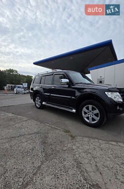 Mitsubishi Pajero Wagon 2009