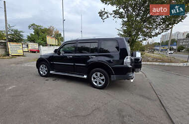 Внедорожник / Кроссовер Mitsubishi Pajero Wagon 2009 в 