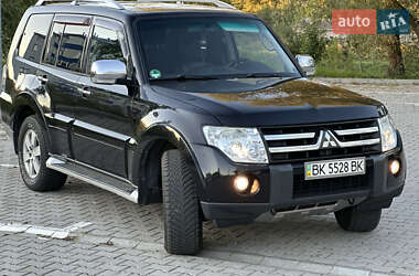 Внедорожник / Кроссовер Mitsubishi Pajero Wagon 2007 в 