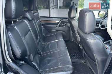 Внедорожник / Кроссовер Mitsubishi Pajero Wagon 2007 в 