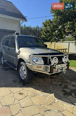 Внедорожник / Кроссовер Mitsubishi Pajero Wagon 2007 в 